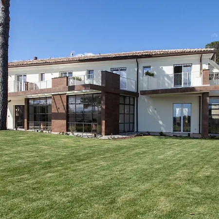 Francesca Relais Градара