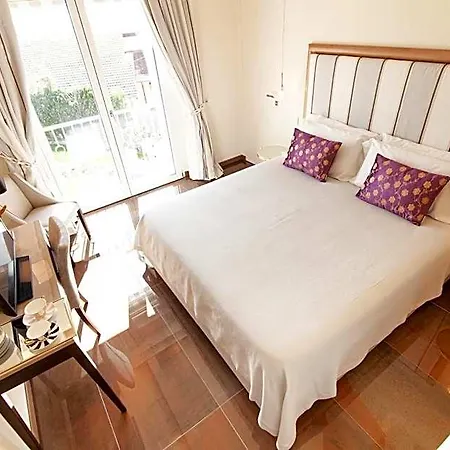Hotel Francesca Relais & Private 4*